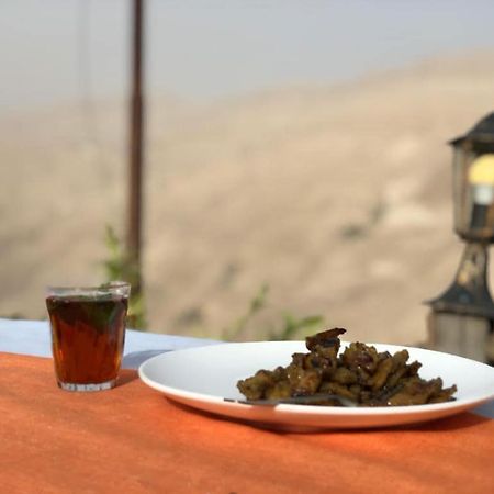Mumia Restaurant & House Guest House Karak Bagian luar foto